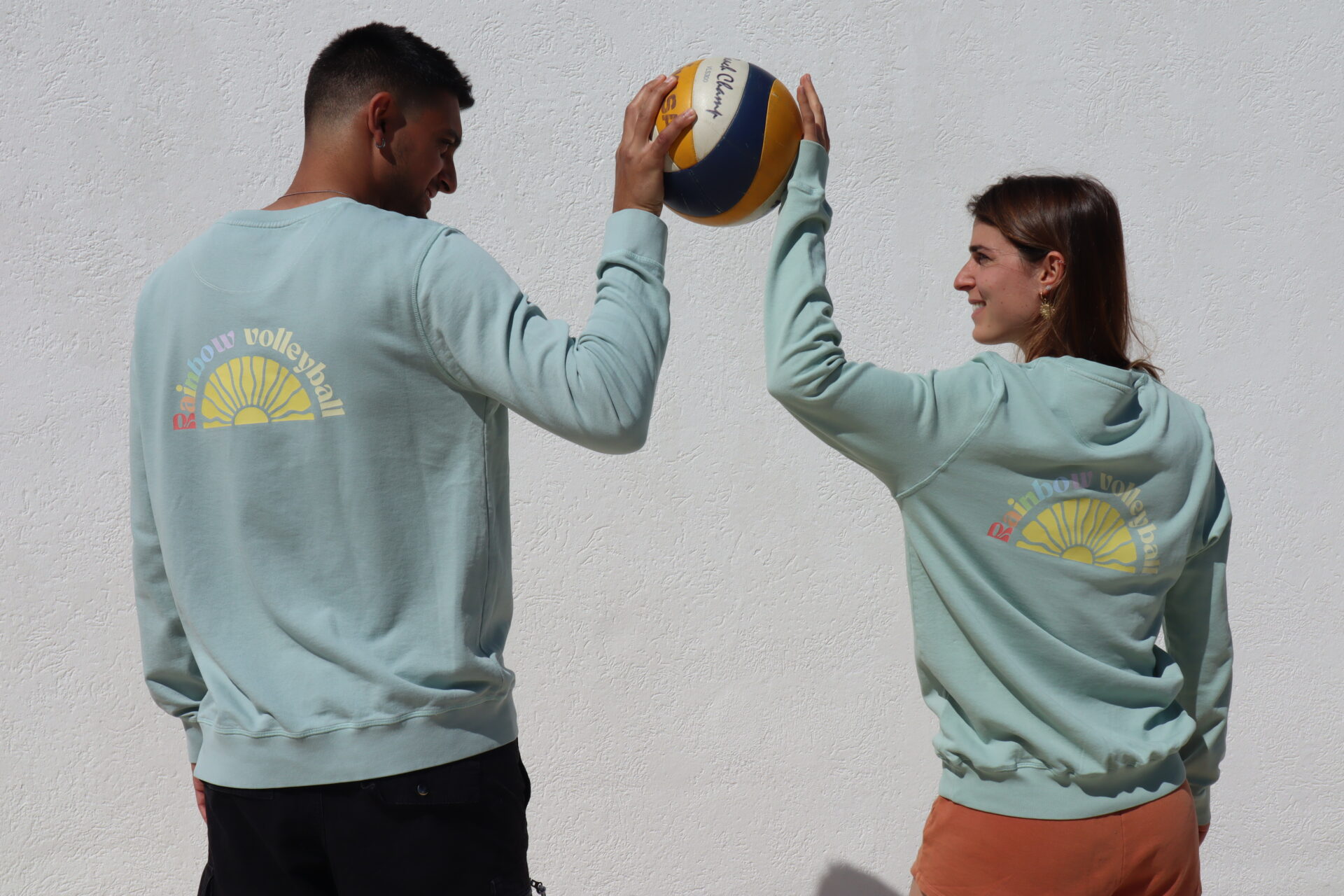 Sweat rainbow écoresponsable unisexe – Image 3